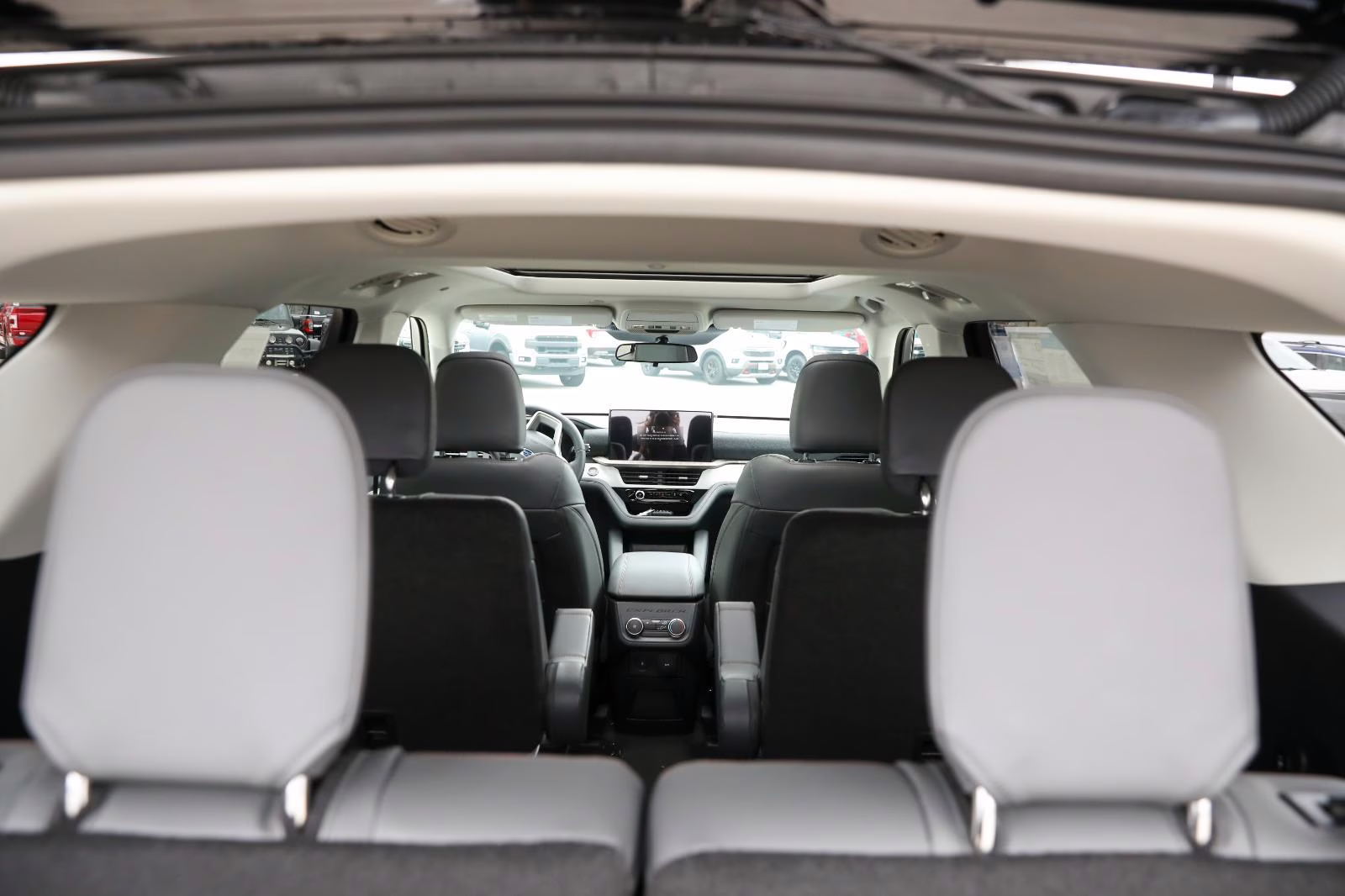 2026 Agate Black Metallic Ford Explorer Active w/200A Pkg 4X4 SUV