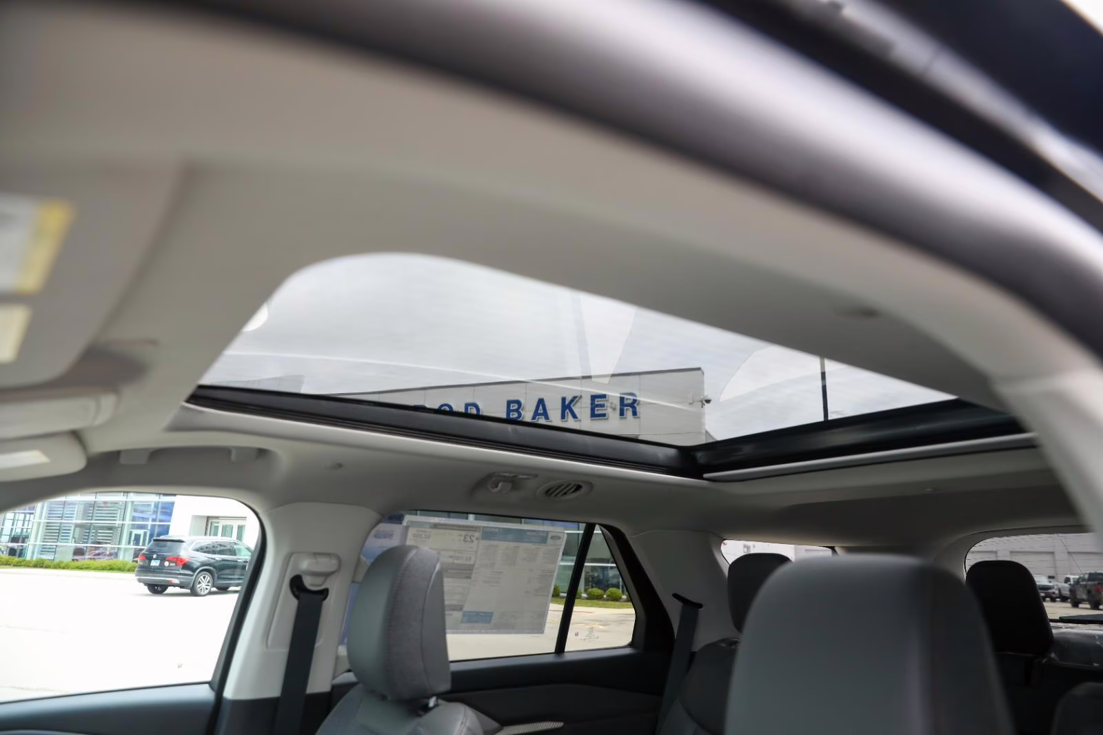 2026 Agate Black Metallic Ford Explorer Active w/200A Pkg 4X4 SUV