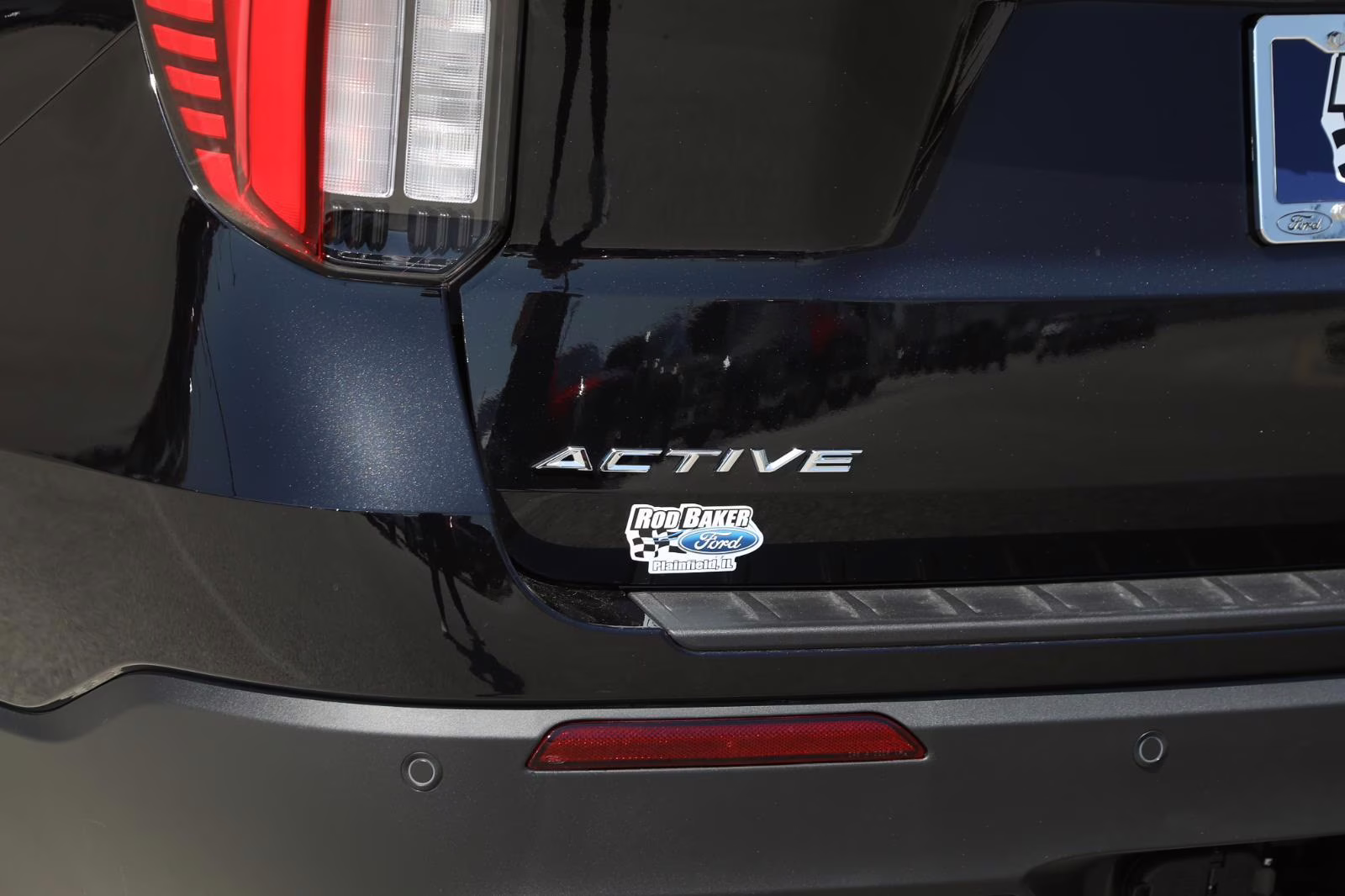 2026 Agate Black Metallic Ford Explorer Active w/200A Pkg 4X4 SUV