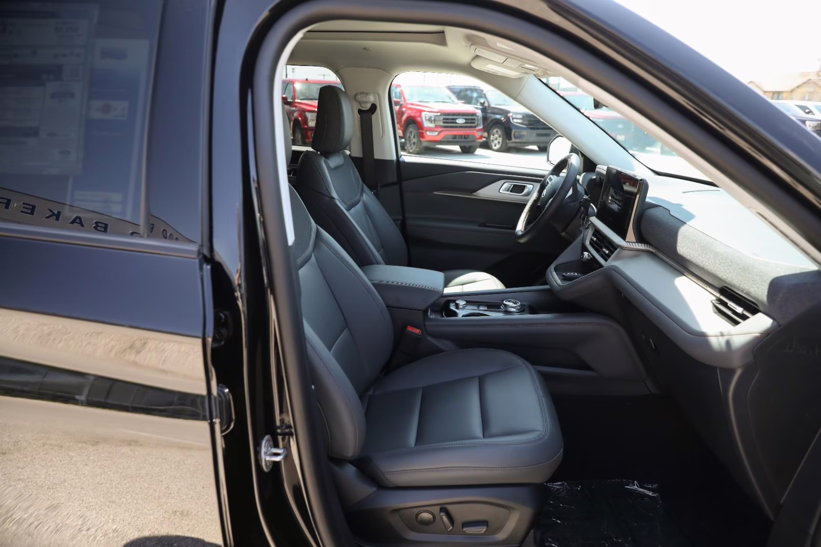 2026 Agate Black Metallic Ford Explorer Active w/200A Pkg 4X4 SUV