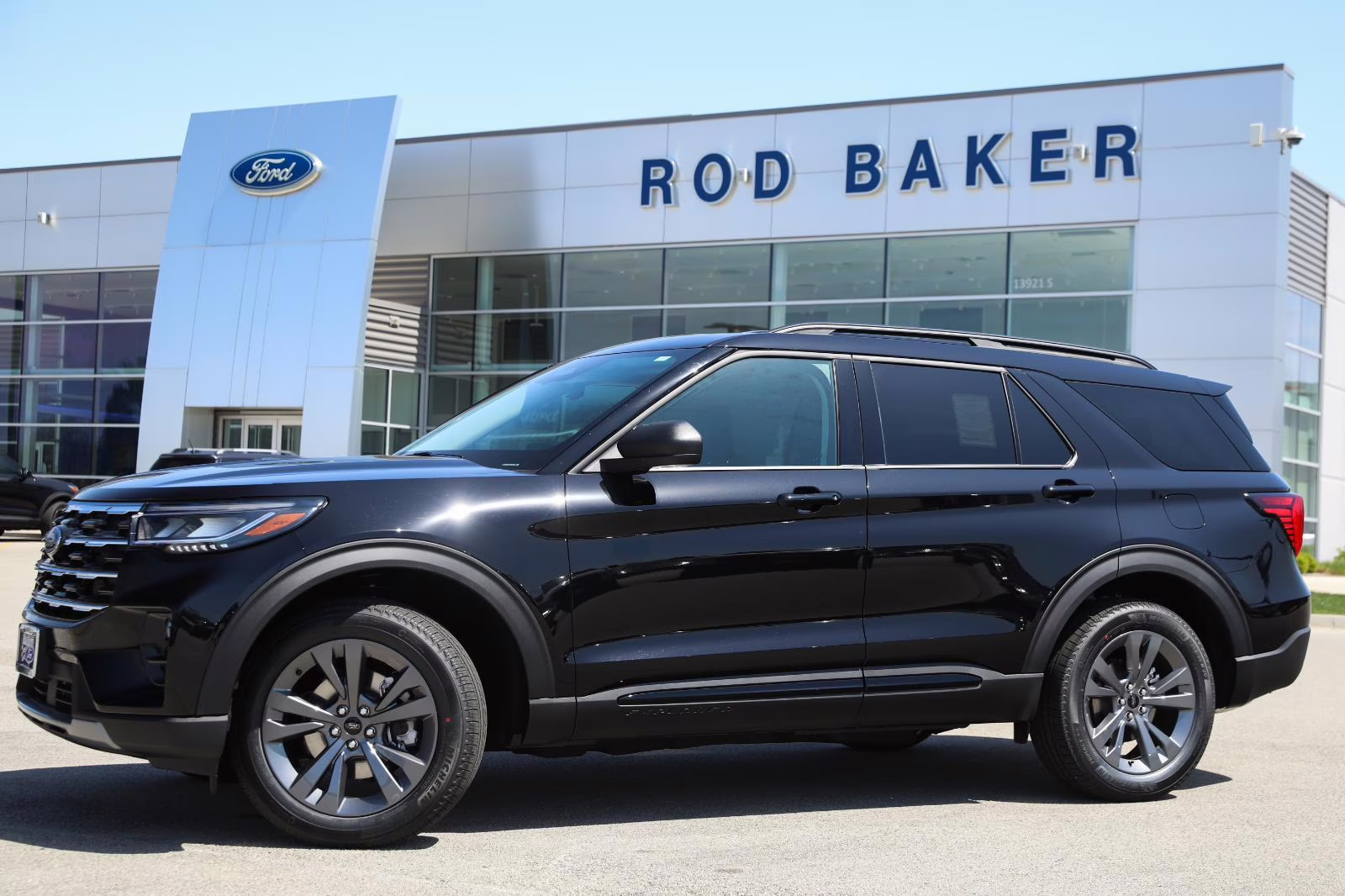 2026 Agate Black Metallic Ford Explorer Active w/200A Pkg 4X4 SUV