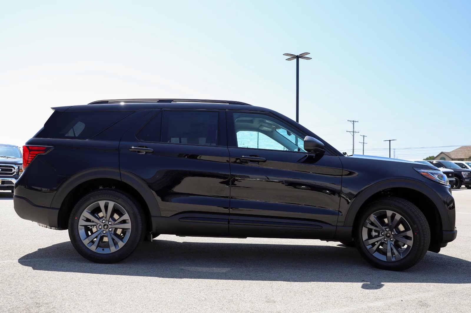 2026 Agate Black Metallic Ford Explorer Active w/200A Pkg 4X4 SUV