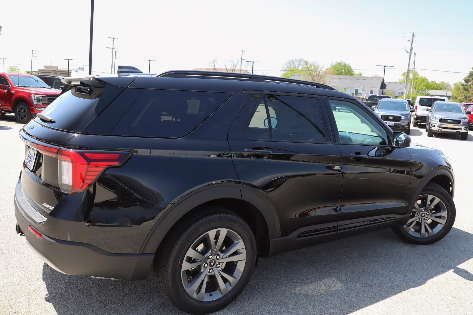 2026 Agate Black Metallic Ford Explorer Active w/200A Pkg 4X4 SUV
