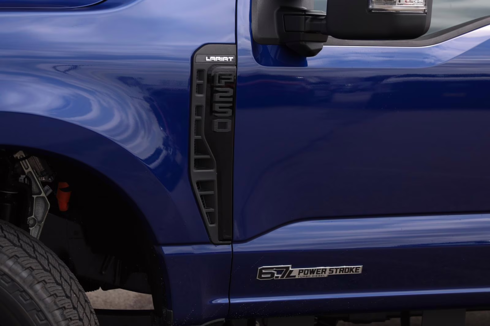 2026 Argon Blue Metallic Ford Super Duty F-250 SRW LARIAT 4X4 Truck