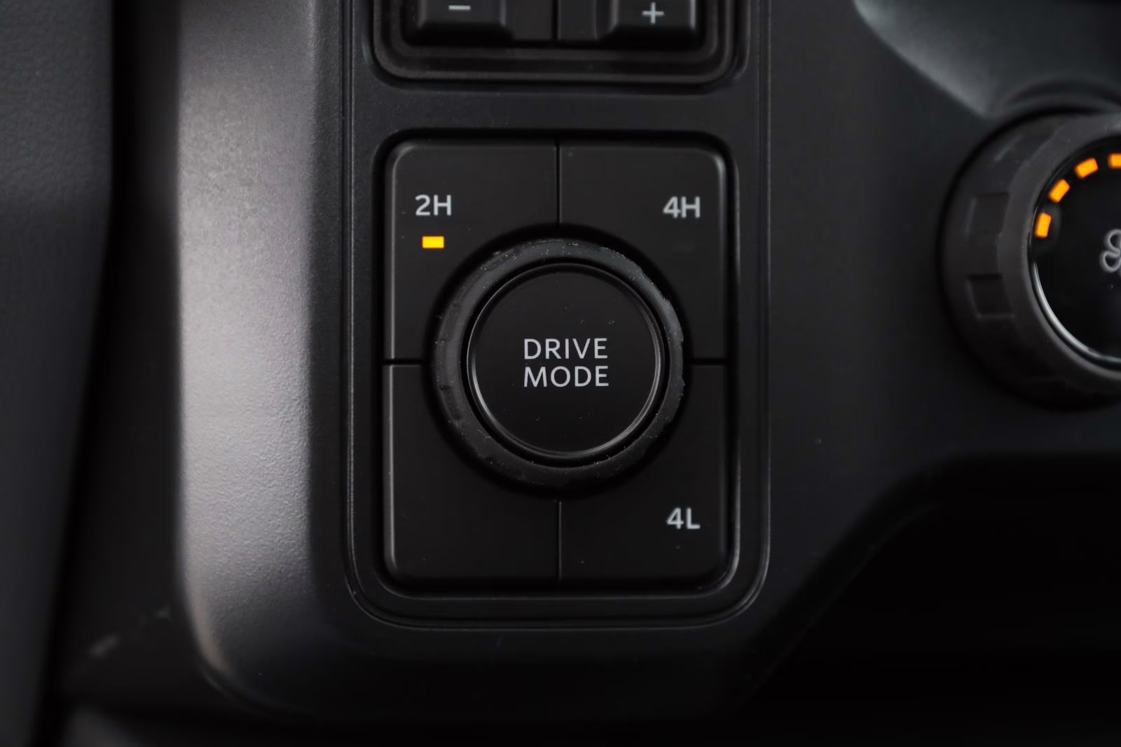 2026 Carbonized Gray Metallic Ford Super Duty F-350 SRW XLT 4X4 Truck