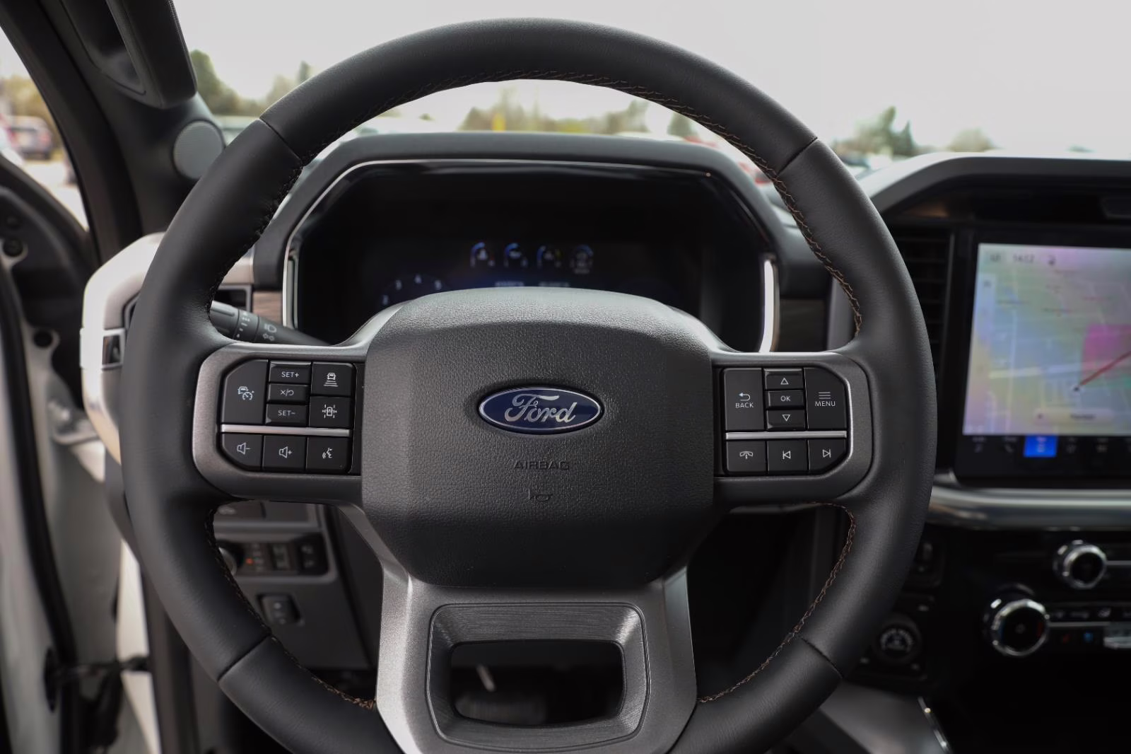 2026 Star White Metallic Tri-Coat Ford F-150 LARIAT 4X4 Truck