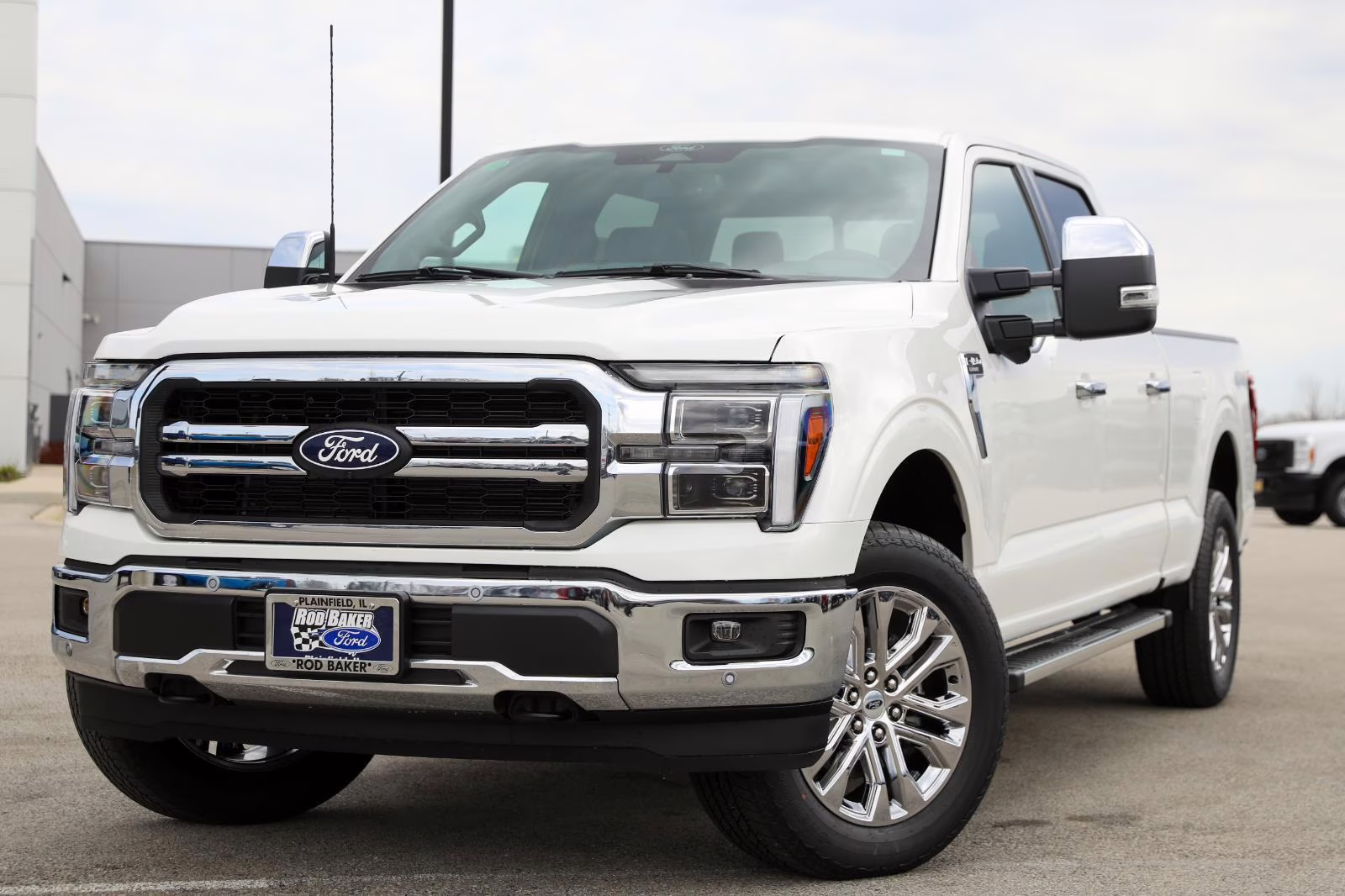 2026 Star White Metallic Tri-Coat Ford F-150 LARIAT 4X4 Truck