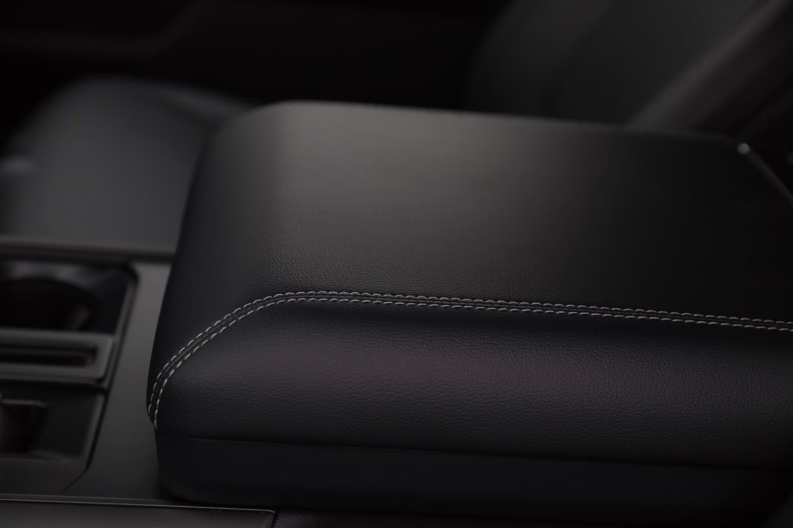 2026 Oxford White Ford F-150 LARIAT 4X4 Truck