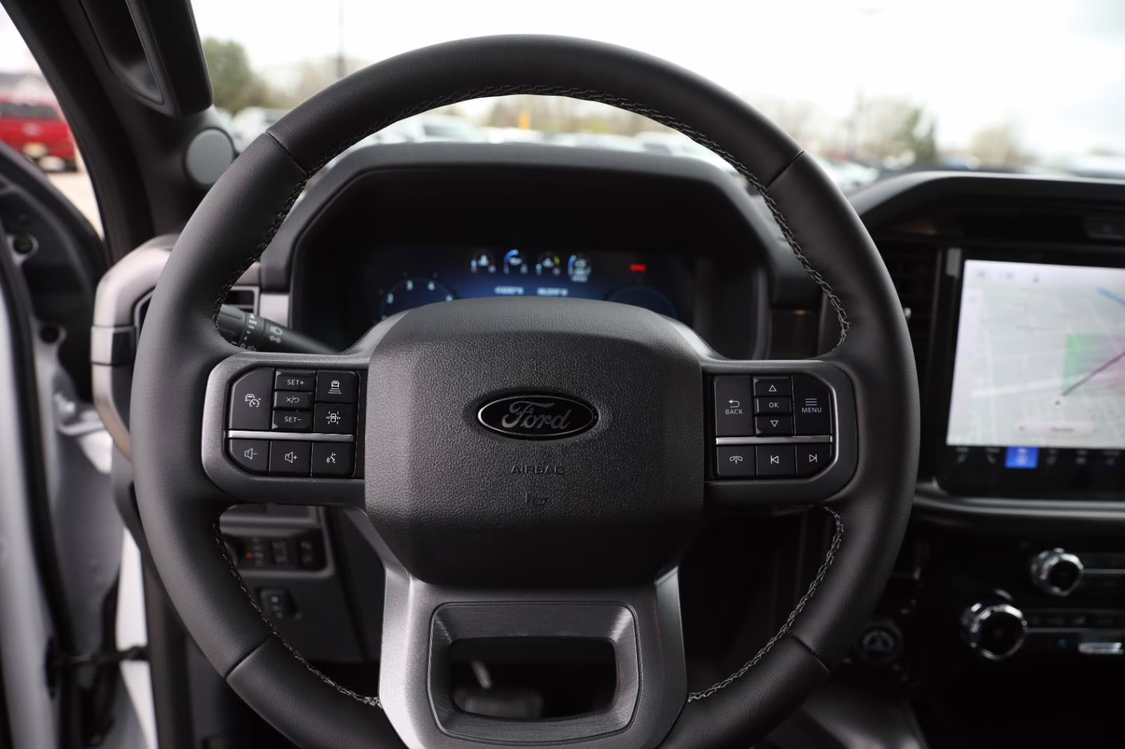 2026 Oxford White Ford F-150 LARIAT 4X4 Truck