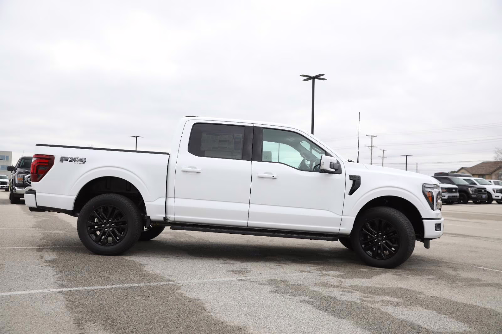 2026 Oxford White Ford F-150 LARIAT 4X4 Truck