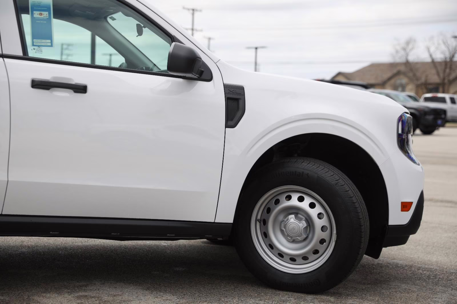 2026 Oxford White Ford Maverick XL AWD Truck