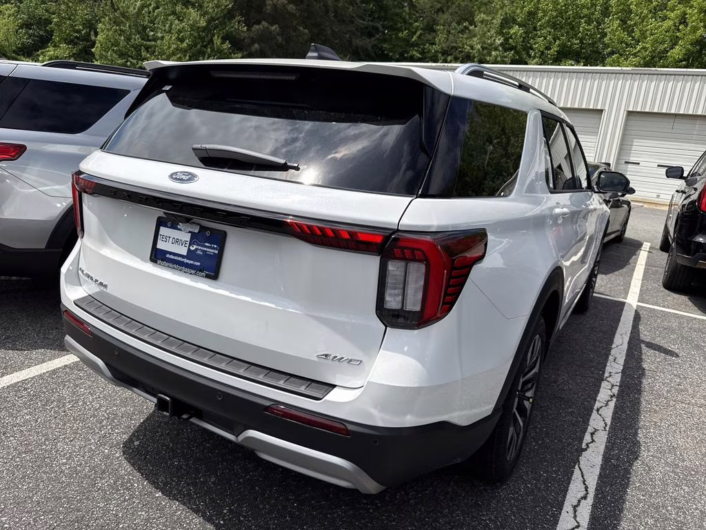 2026 Star White Metallic Tri-Coat Ford Explorer Platinum 4X4 SUV