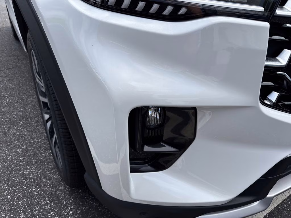 2026 Star White Metallic Tri-Coat Ford Explorer Platinum 4X4 SUV