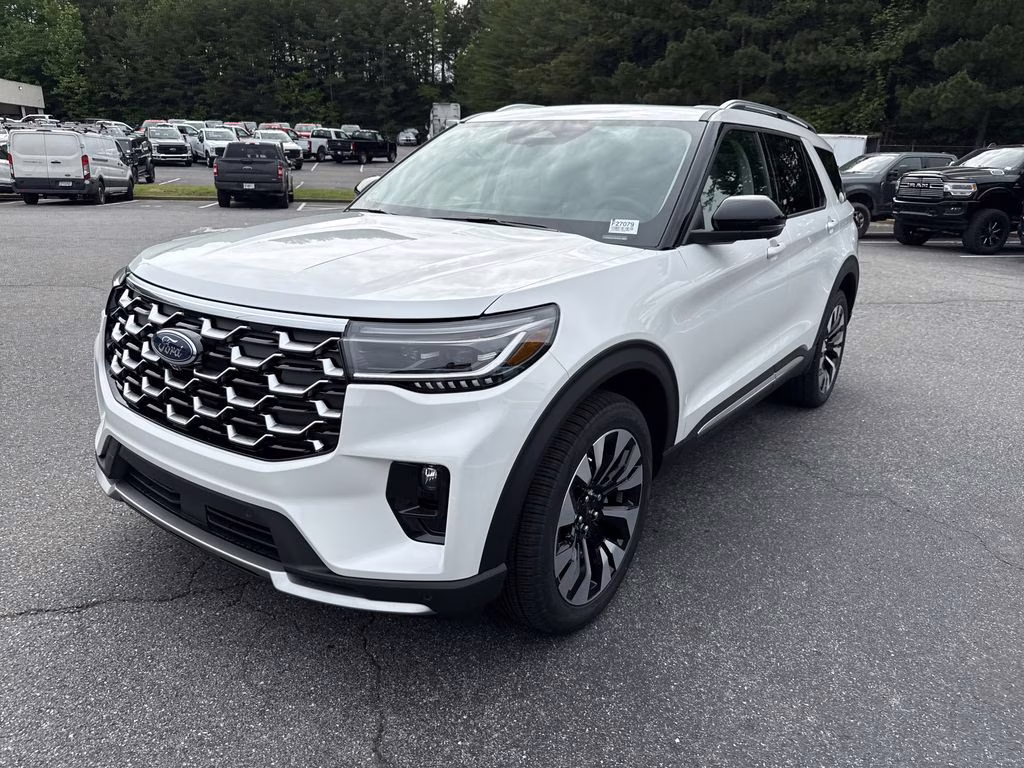 2026 Star White Metallic Tri-Coat Ford Explorer Platinum 4X4 SUV