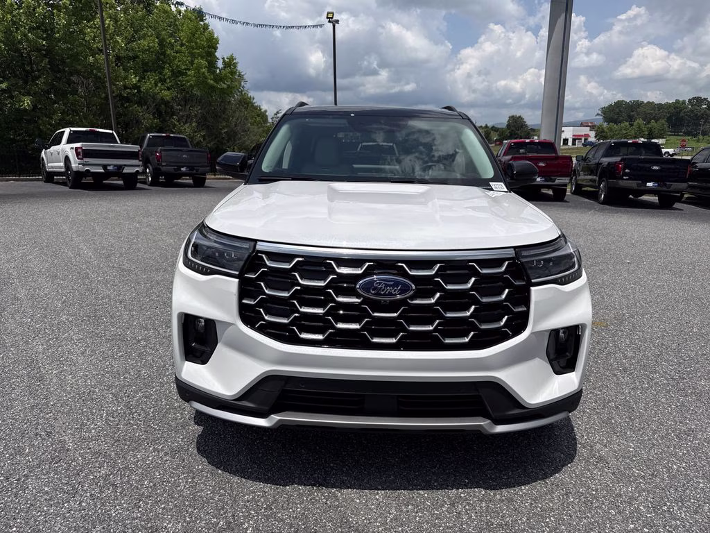 2026 Star White Metallic Tri-Coat Ford Explorer Platinum 4X4 SUV