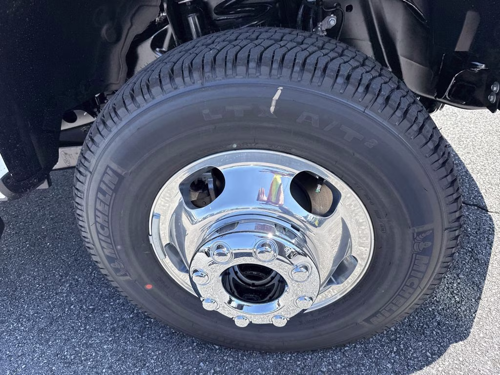 2026 Oxford White Ford Super Duty F-350 DRW XLT 4X4 Truck