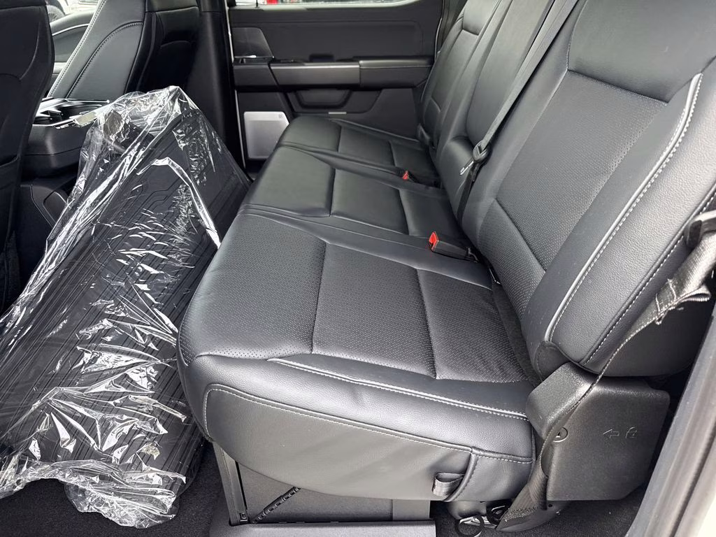 2026 White Ford F-150 Lariat 4X4 Truck