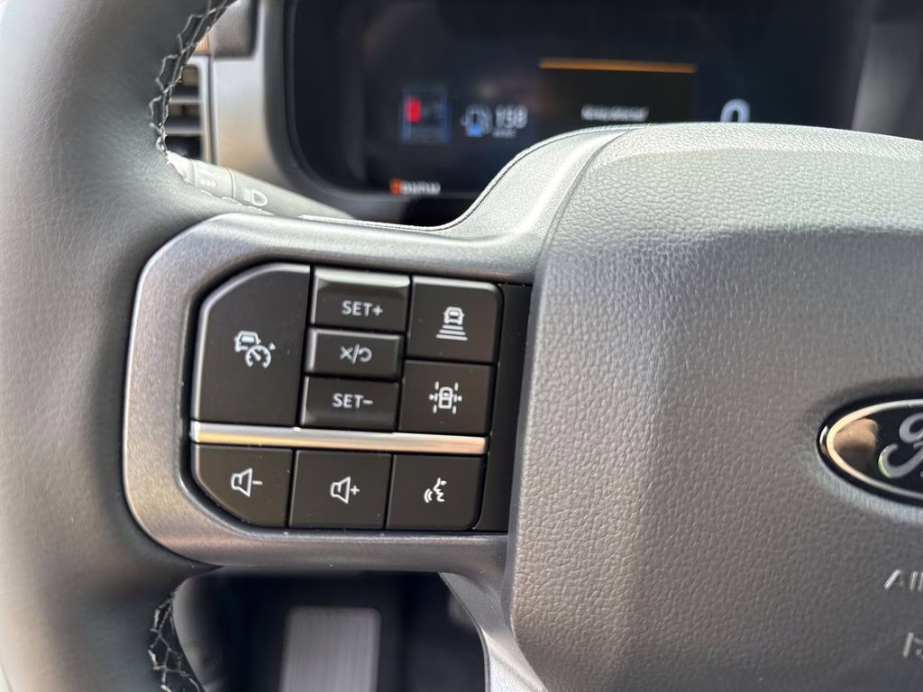 2026 White Ford F-150 Lariat 4X4 Truck