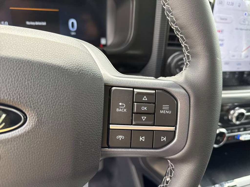 2026 White Ford F-150 Lariat 4X4 Truck