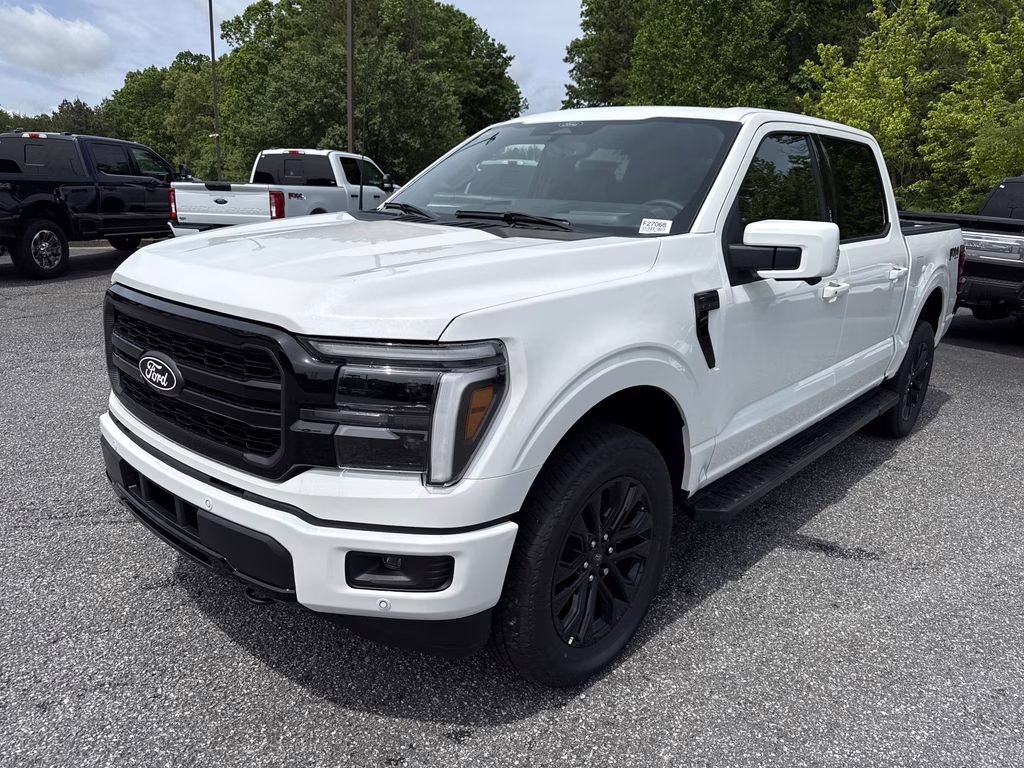 2026 White Ford F-150 Lariat 4X4 Truck