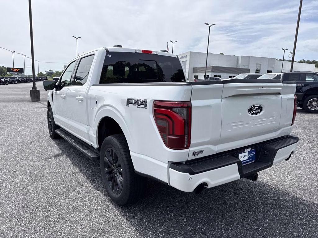 2026 White Ford F-150 Lariat 4X4 Truck