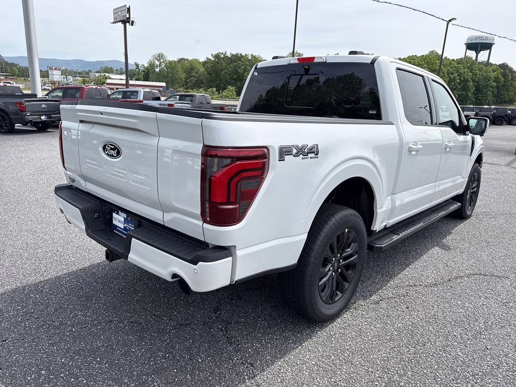 2026 White Ford F-150 Lariat 4X4 Truck