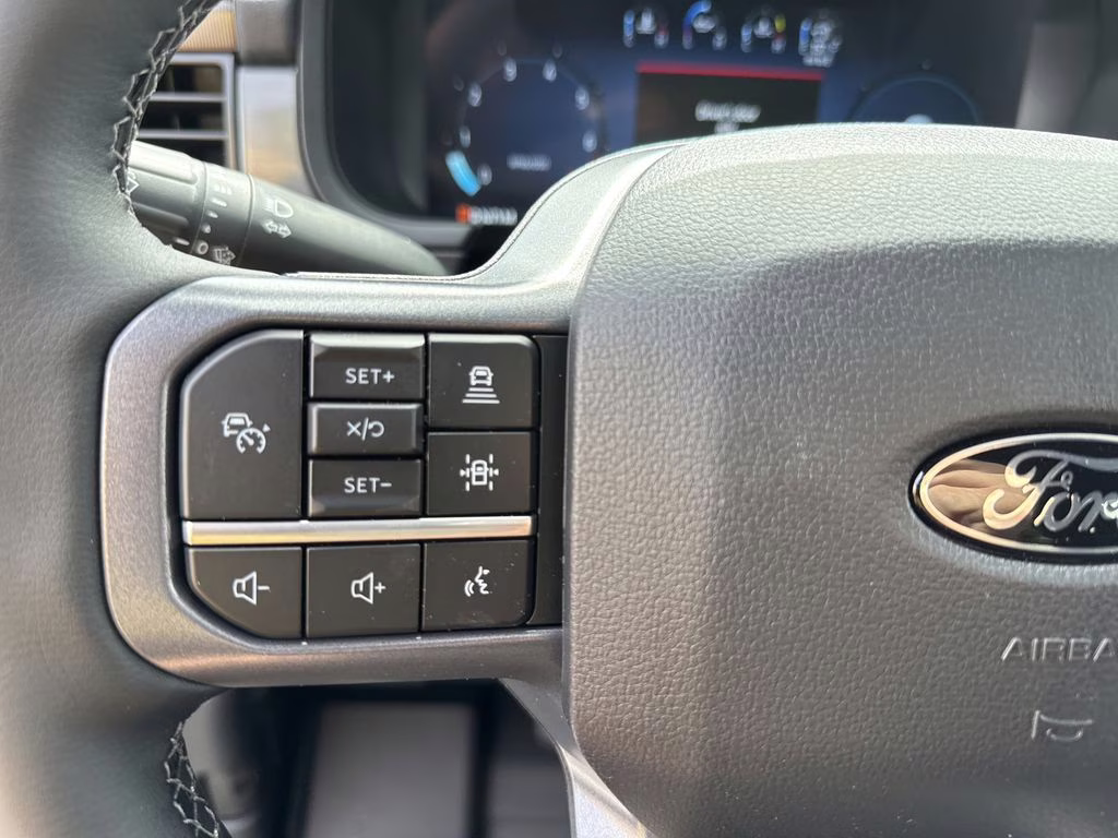 2026 Avalanche Ford F-150 Lariat 4X4 Truck