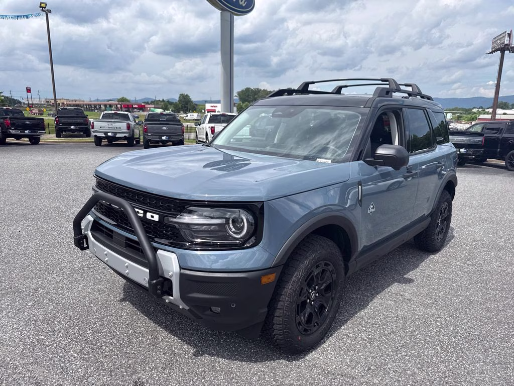 2026 Azure Gray Metallic Tri-Coat Ford Bronco Sport Outer Banks 4X4 SUV