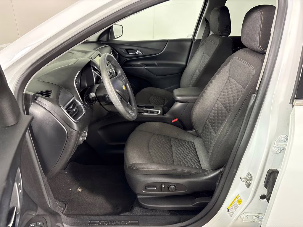 2019 Summit White Chevrolet Equinox LT FWD SUV