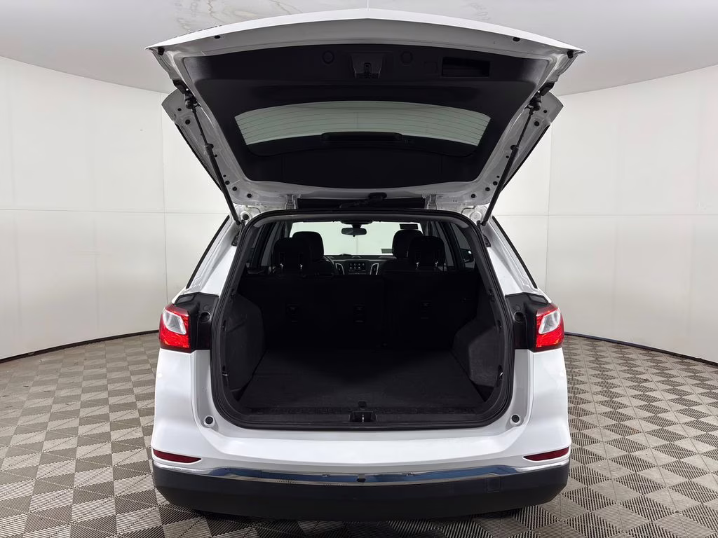 2019 Summit White Chevrolet Equinox LT FWD SUV