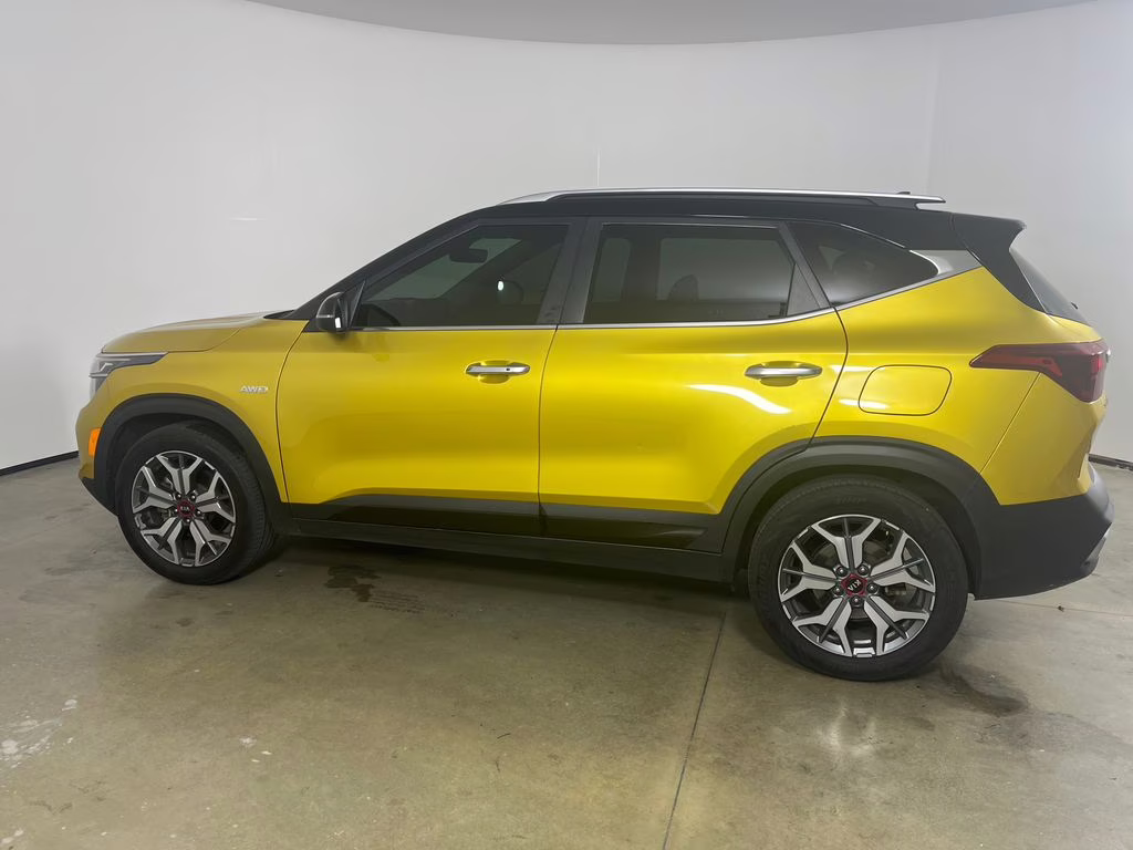 2021 Starbright Yellow/Black Roof Kia Seltos SX AWD SUV