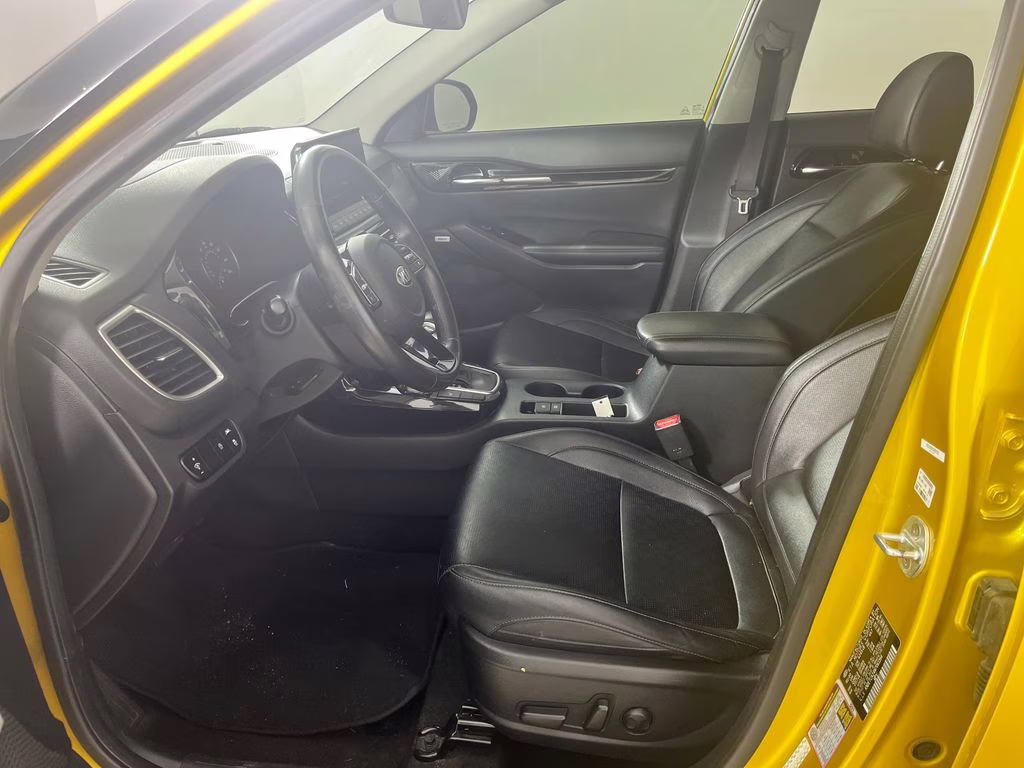 2021 Starbright Yellow/Black Roof Kia Seltos SX AWD SUV