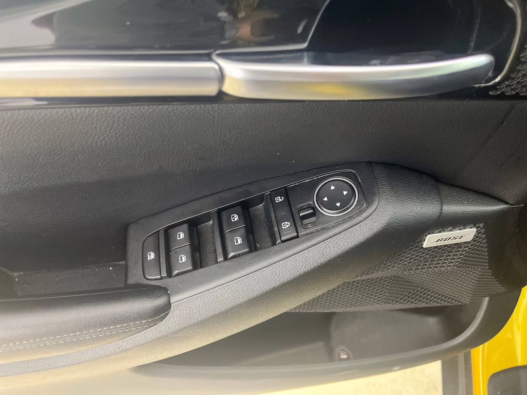 2021 Starbright Yellow/Black Roof Kia Seltos SX AWD SUV