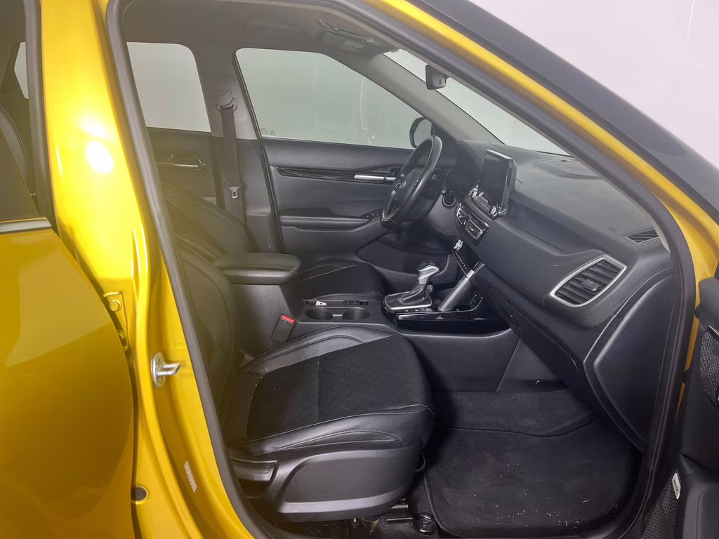 2021 Starbright Yellow/Black Roof Kia Seltos SX AWD SUV