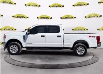 2020 Oxford White Ford Super Duty F-250 SRW XLT 4X4 Truck
