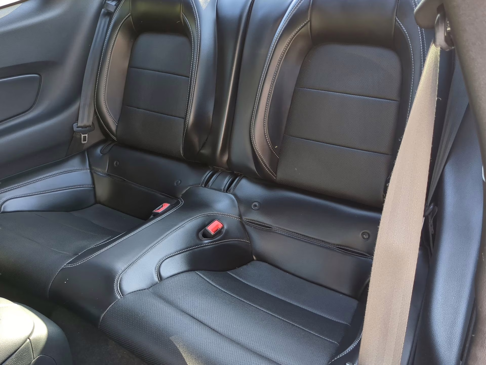 2020 Velocity Blue Metallic Ford Mustang GT Premium RWD Coupe