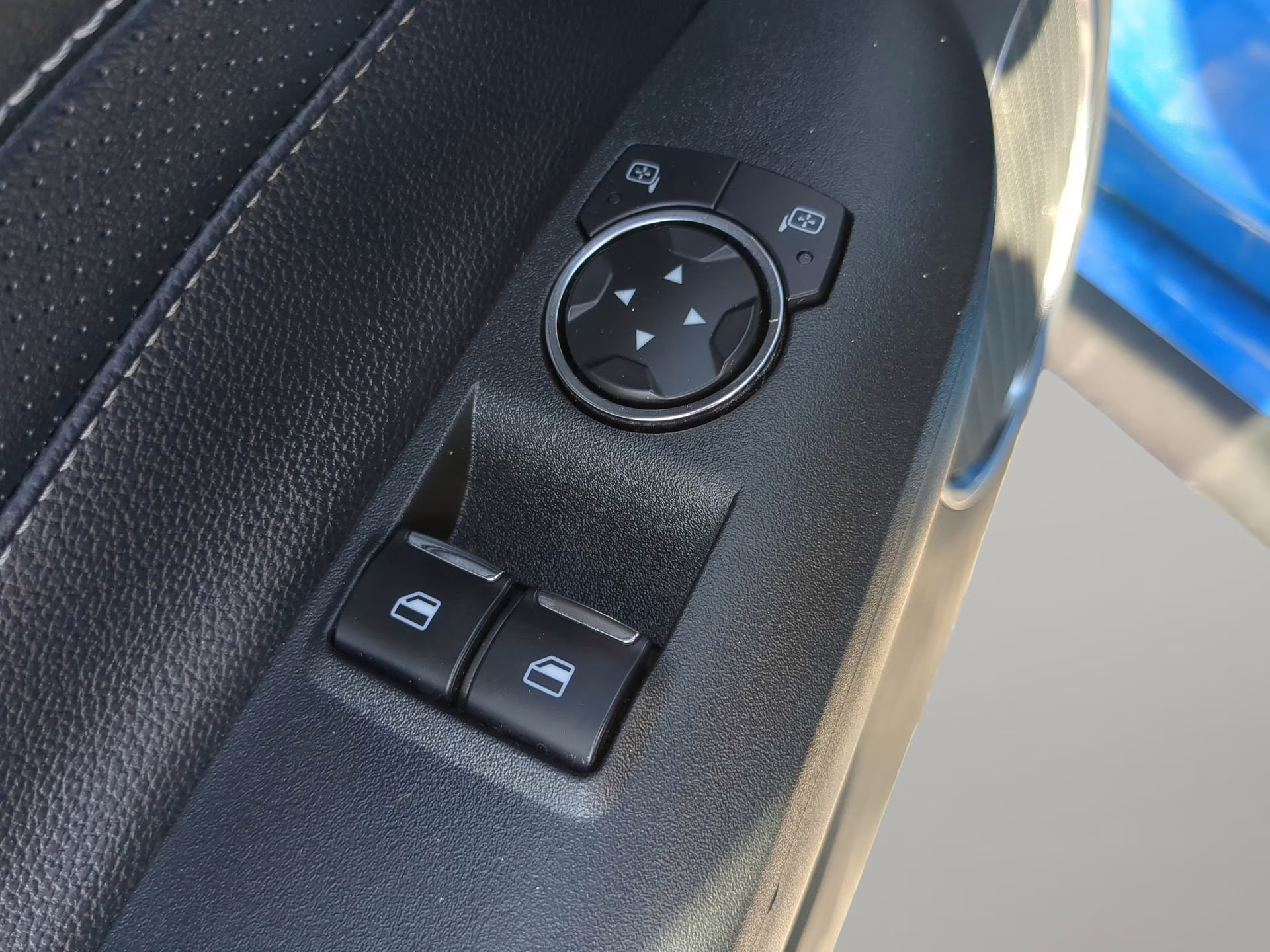 2020 Velocity Blue Metallic Ford Mustang GT Premium RWD Coupe