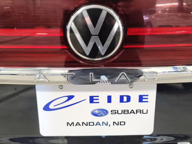 2025 Deep Black Pearl Volkswagen Atlas 2.0T SE w/Technology AWD SUV