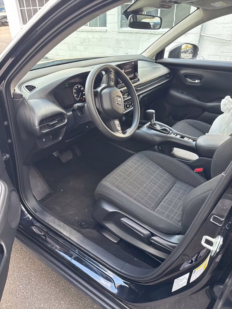 2025 Crystal Black Pearl Honda HR-V LX AWD SUV