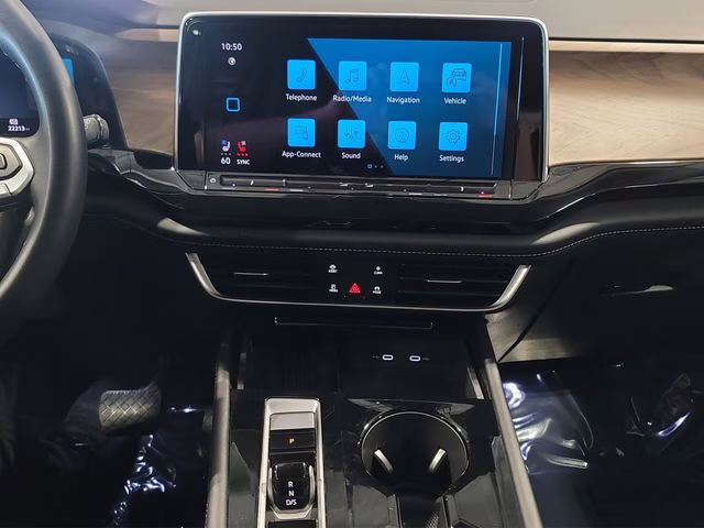 2025 Deep Black Pearl Volkswagen Atlas 2.0T SE w/Technology AWD SUV
