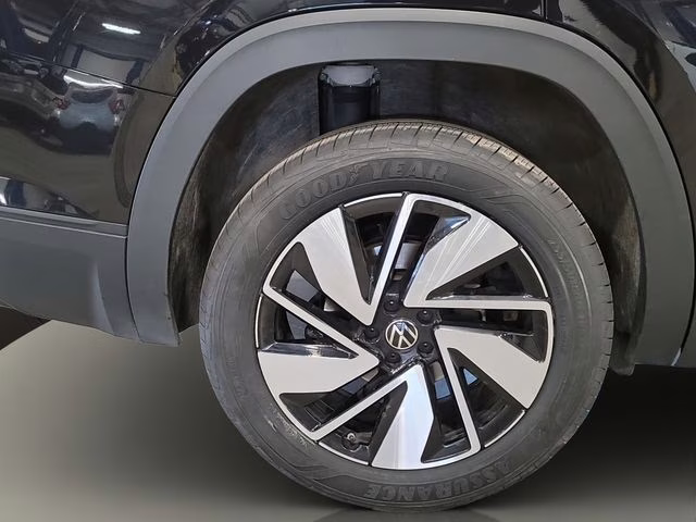 2025 Deep Black Pearl Volkswagen Atlas 2.0T SE w/Technology AWD SUV