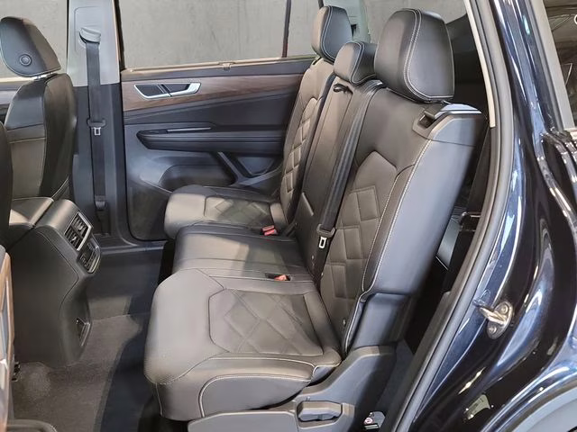 2025 Deep Black Pearl Volkswagen Atlas 2.0T SE w/Technology AWD SUV