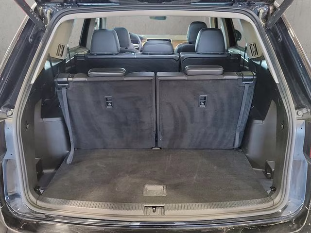2025 Deep Black Pearl Volkswagen Atlas 2.0T SE w/Technology AWD SUV