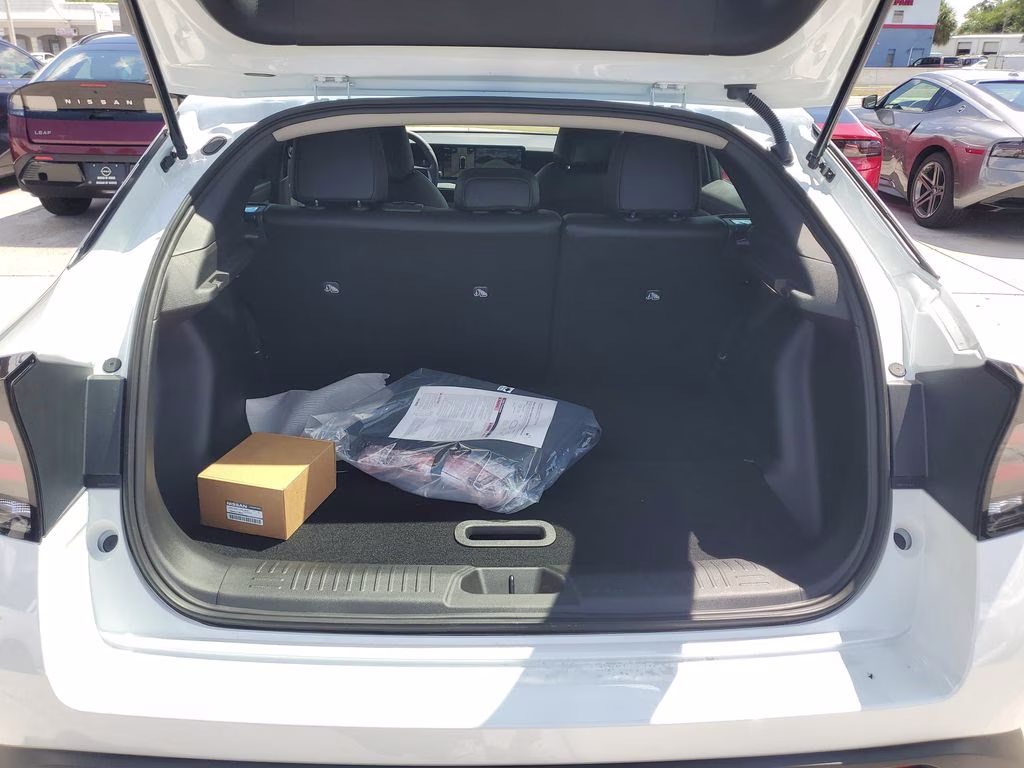 2026 Everest White Pearl Tricoat Nissan LEAF SV+ FWD SUV