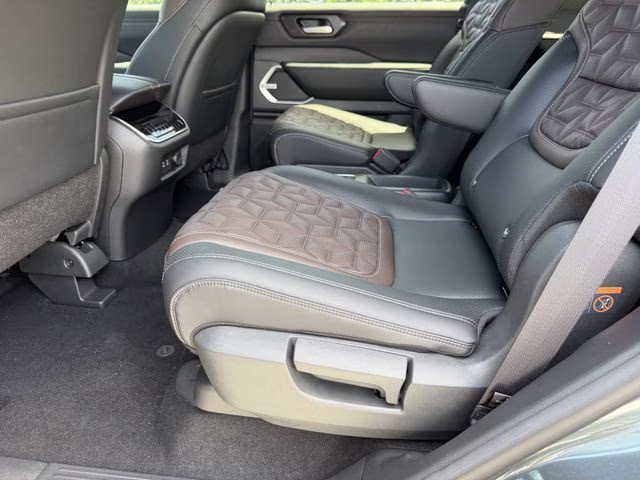2026 Alpine Metallic Nissan Armada Platinum Reserve 4X4 SUV