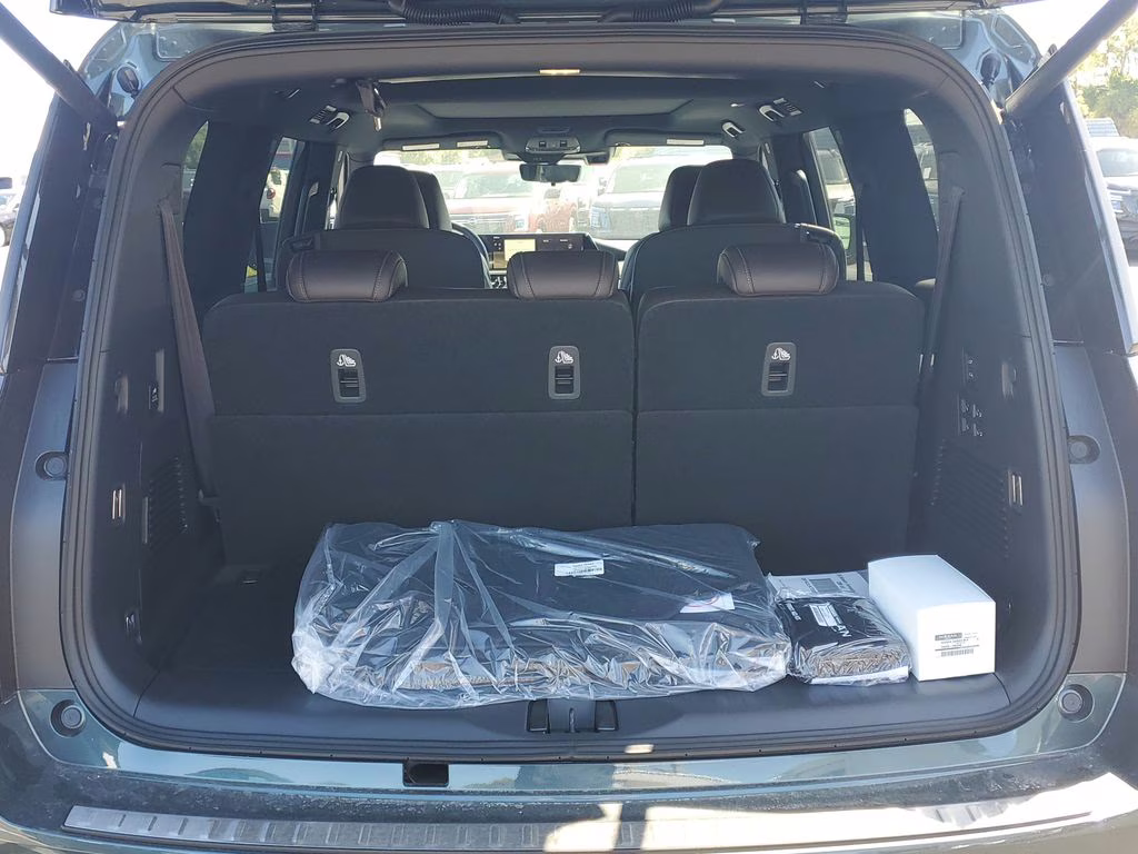 2026 Alpine Metallic Nissan Armada Platinum Reserve 4X4 SUV