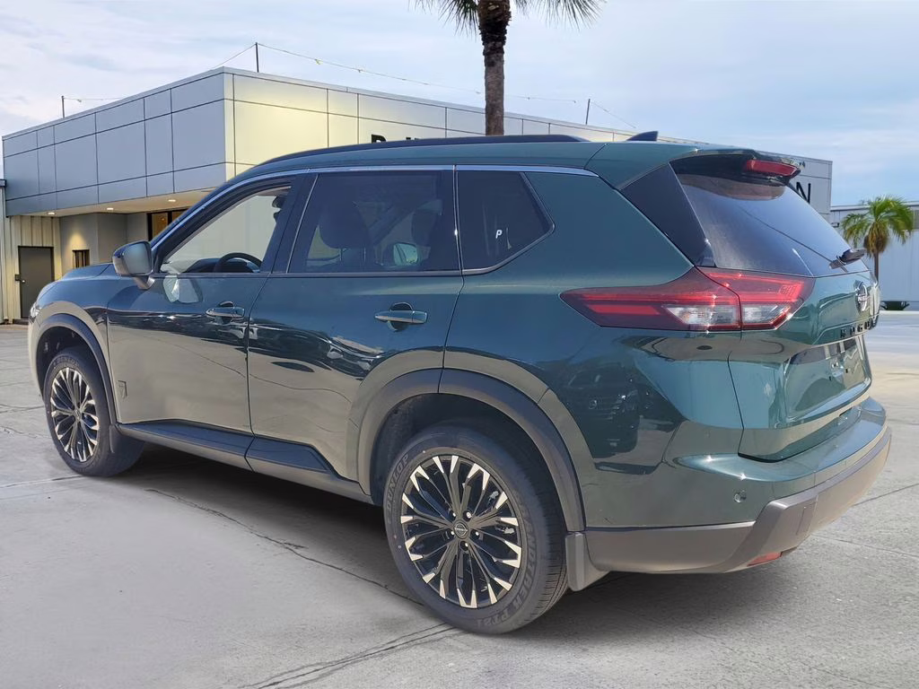 2026 Obsidian Green Nissan Rogue Dark Armor FWD SUV