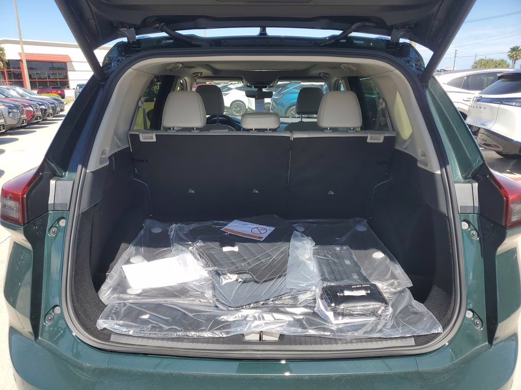 2026 Obsidian Green Nissan Rogue Dark Armor FWD SUV