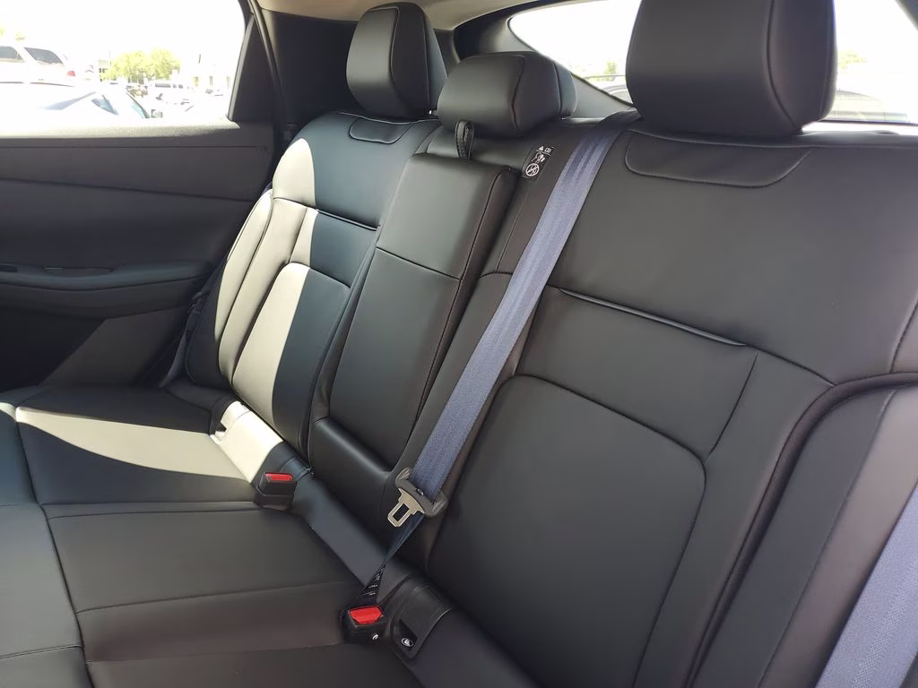 2026 Everest White Pearl Tricoat Nissan LEAF SV+ FWD SUV