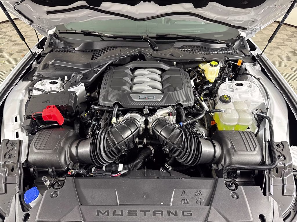 2026 Oxford White Ford Mustang GT RWD Coupe